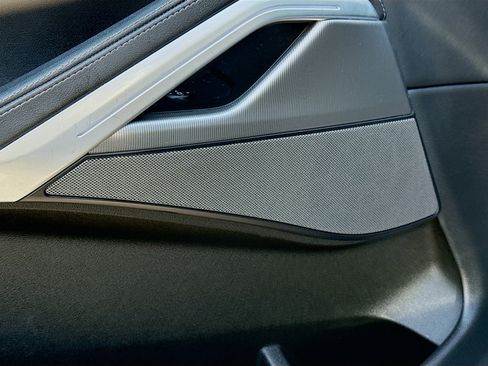 Used 2023 BMW X6 xDrive40i w/ M Sport Package image 24