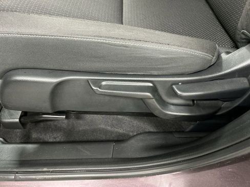 Used 2022 Honda HR-V EX image 12