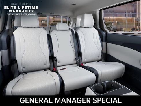 New 2026 Kia Carnival EX FWD image 17