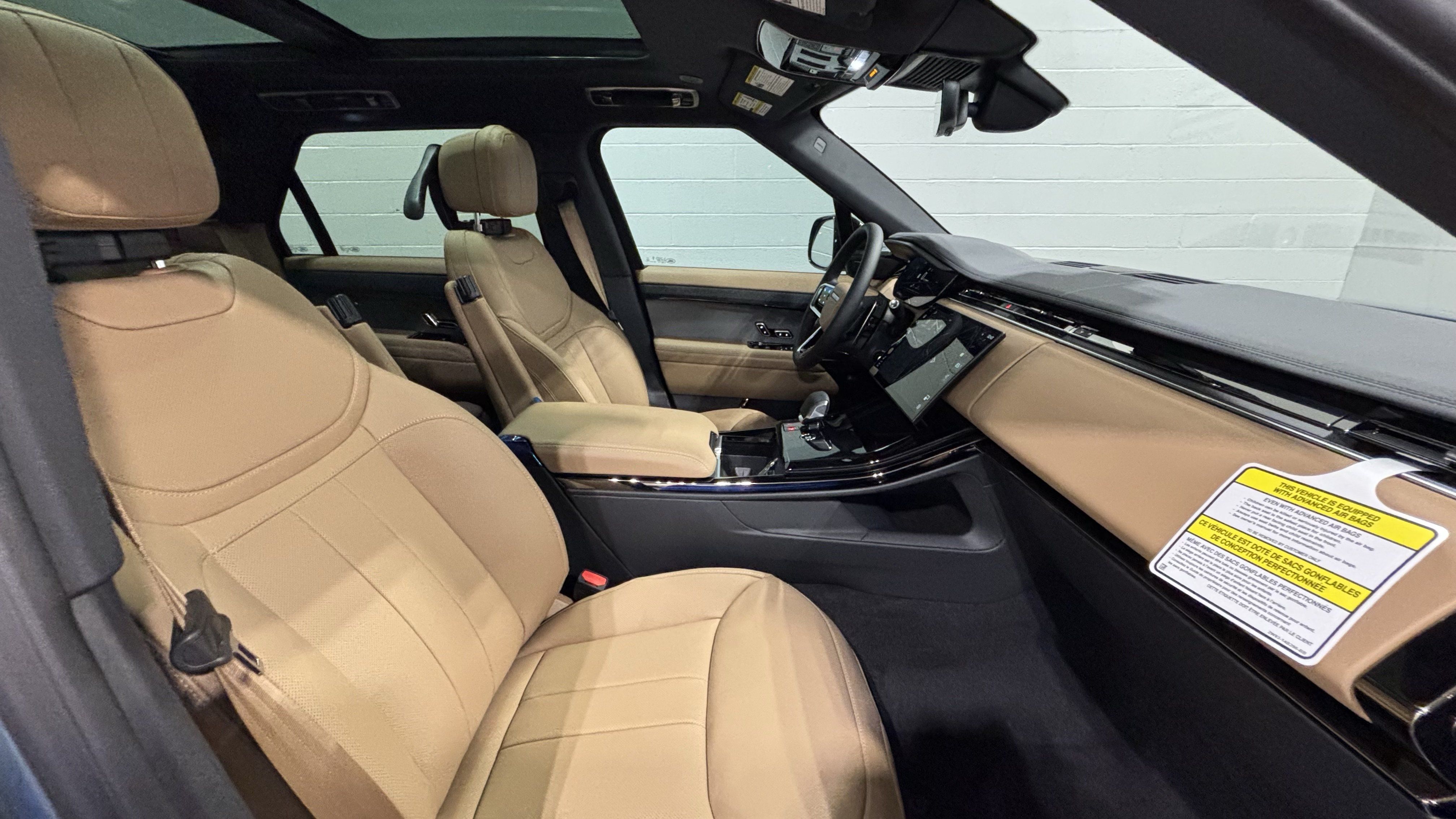New 2026 Land Rover Range Rover Sport SE AWD/4WD image 14