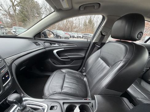 Used 2017 Buick Regal Premium w/ Driver Confidence Package #2 image 21