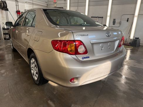 Used 2010 Toyota Corolla LE image 26