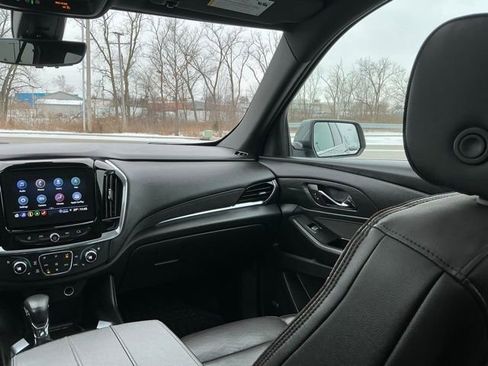 Used 2023 Chevrolet Traverse High Country image 30