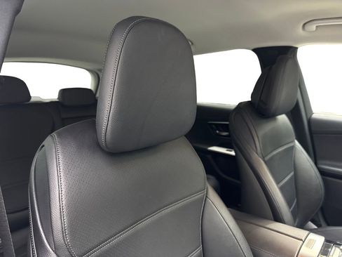 Used 2023 Mercedes-Benz GLC 300 4MATIC image 44