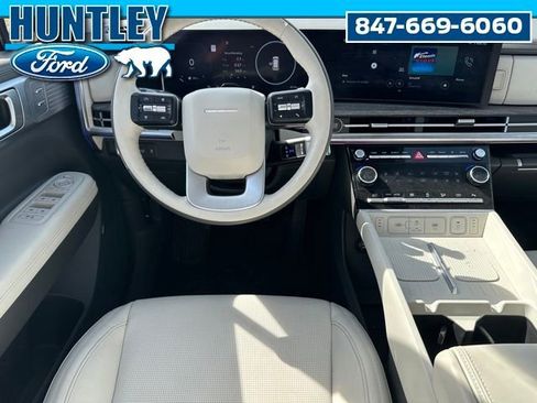 Used 2025 Hyundai Santa Fe Calligraphy image 18