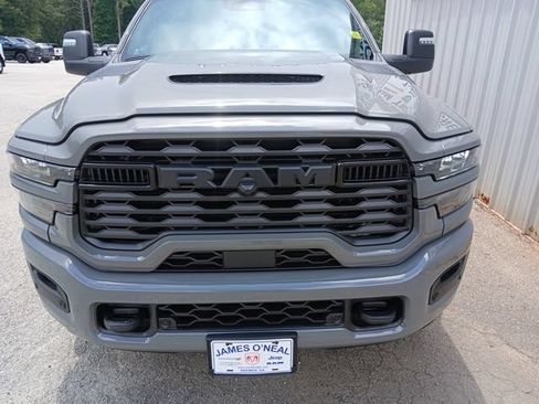 New 2026 RAM 3500 Big Horn AWD/4WD image 13