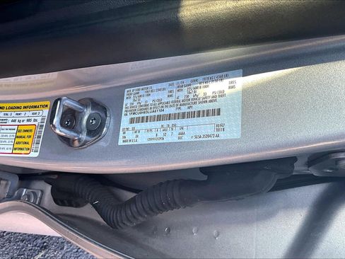 Used 2020 Ford Escape SEL image 4