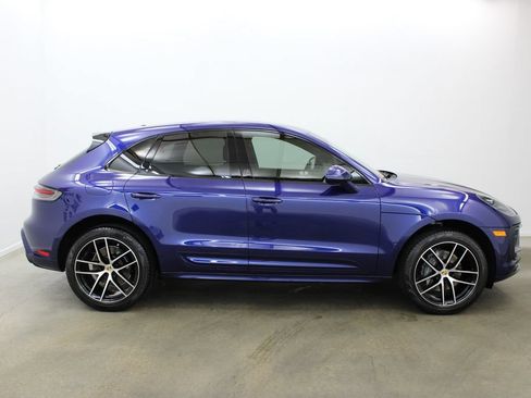 Certified 2023 Porsche Macan AWD/4WD image 8