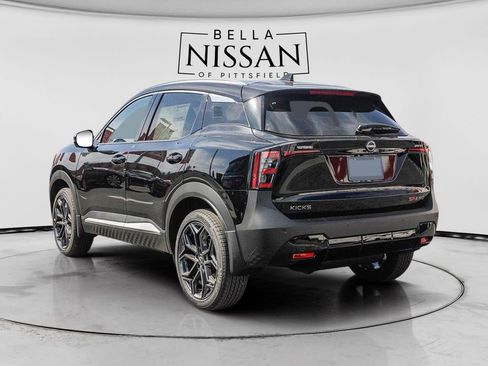 New 2025 Nissan Kicks SR image 5
