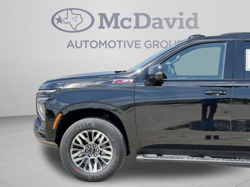 Used 2025 Chevrolet Tahoe Z71 w/ Comfort Package AWD/4WD image 32