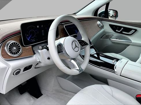 Used 2023 Mercedes-Benz EQE 350+ SUV image 17