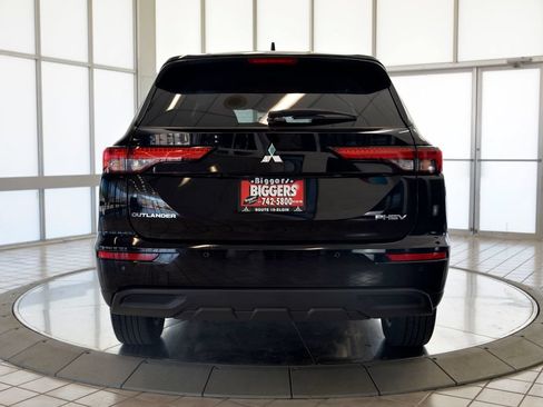 Used 2025 Mitsubishi Outlander ES AWD/4WD image 8