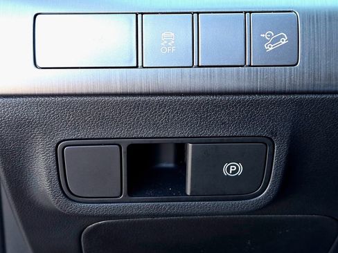 Certified 2025 Hyundai Kona SEL image 21