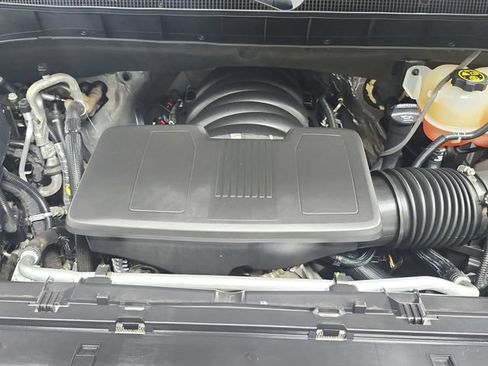Used 2023 Chevrolet Tahoe Premier RWD image 17