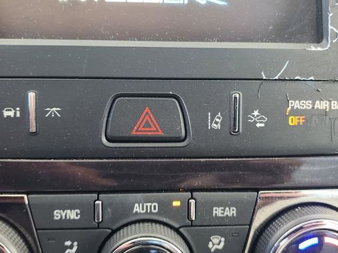 Used 2016 Buick Enclave Premium w/ Experience Buick Package FWD image 34