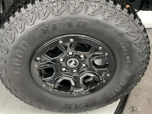 Used 2023 Ford Bronco Wildtrak image 29