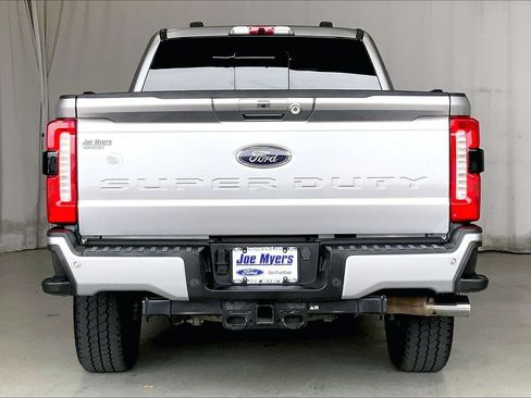 Used 2023 Ford F250 Lariat w/ Lariat Ultimate Package AWD/4WD image 3