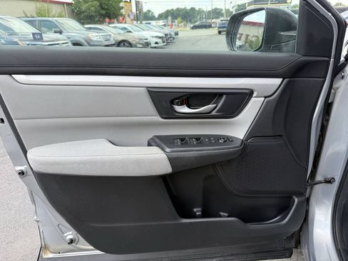Used 2017 Honda CR-V LX image 32