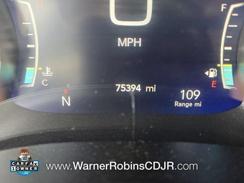 Used 2023 Chrysler Pacifica Touring-L FWD image 29