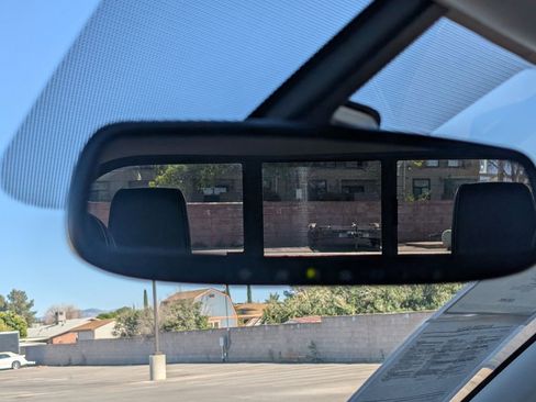 Used 2018 Nissan Titan PRO-4X w/ Pro-4x Convenience Package image 20