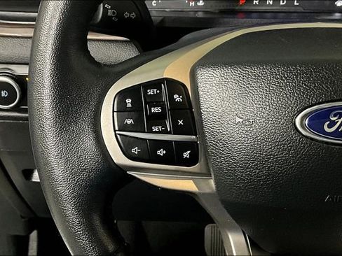 Used 2023 Ford Explorer Limited image 18