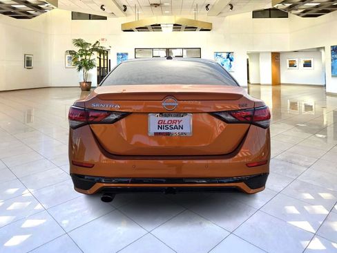 Used 2024 Nissan Sentra SR w/ SR Premium Package image 6