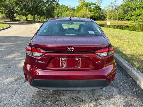 Used 2023 Toyota Corolla LE image 4