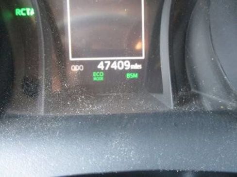 Used 2024 Toyota Camry SE w/ Cold Weather Package image 7