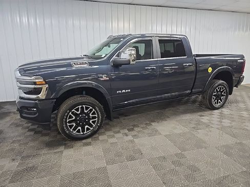 Used 2025 RAM 2500 Limited AWD/4WD image 6