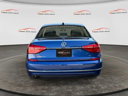Used 2016 Volkswagen Passat 1.8T SE FWD image 9