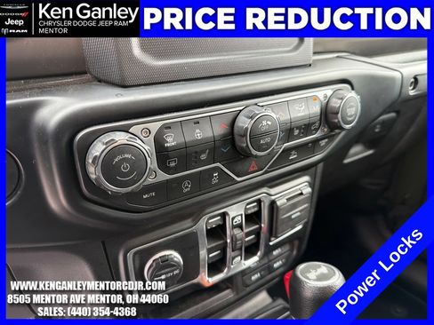 Used 2022 Jeep Wrangler Unlimited Sport AWD/4WD image 16