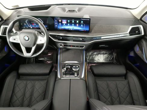 Used 2024 BMW X7 xDrive40i w/ Executive Package image 43