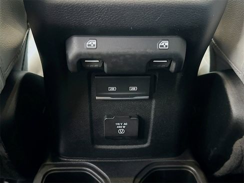 Used 2023 Jeep Gladiator Overland image 28