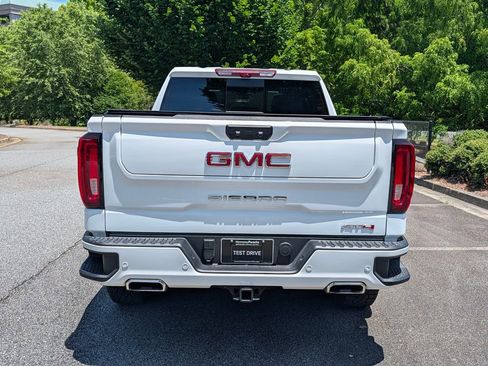 Used 2024 GMC Sierra 1500 AT4 w/ Technology Package AWD/4WD image 6