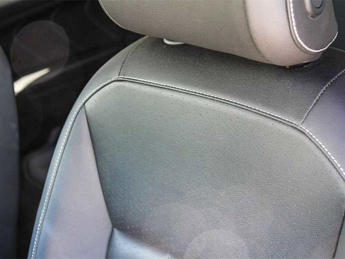 Used 2023 Volkswagen Tiguan SE image 23