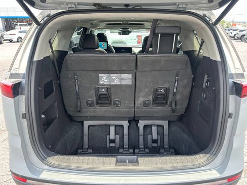 Used 2023 Kia Carnival SX Prestige FWD image 36