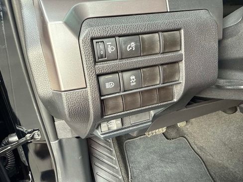 Used 2025 Toyota Tacoma TRD Off-Road image 27