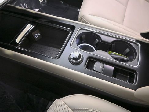 New 2026 Lincoln Corsair Reserve w/ Jet Appearance Package AWD/4WD image 32