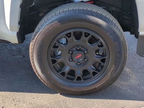 Used 2025 Toyota Tacoma TRD Sport image 34