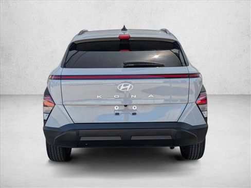 Used 2025 Hyundai Kona SEL FWD image 6