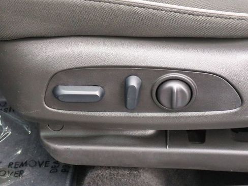 Used 2025 Chevrolet TrailBlazer LT w/ Convenience Package image 12