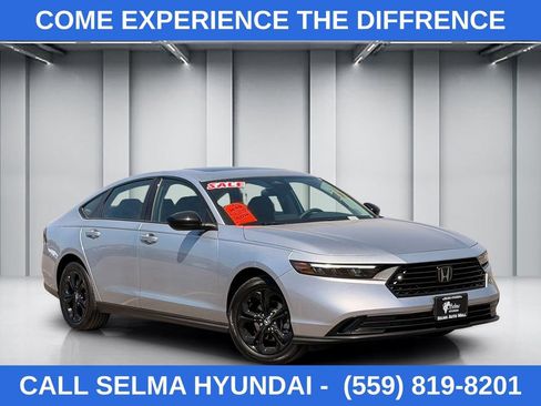 Used 2025 Honda Accord SE image 1