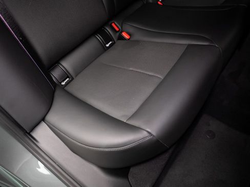 Used 2025 BMW M5 w/ Carbon Package image 71