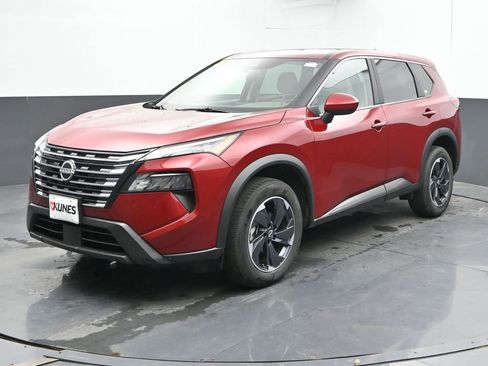 Used 2025 Nissan Rogue SV AWD/4WD image 6