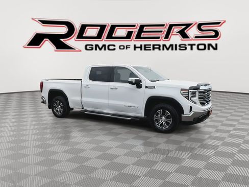 Used 2023 GMC Sierra 1500 SLT w/ SLT Convenience Package image 7