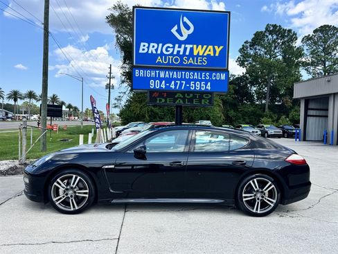 Used 2013 Porsche Panamera S RWD image 2
