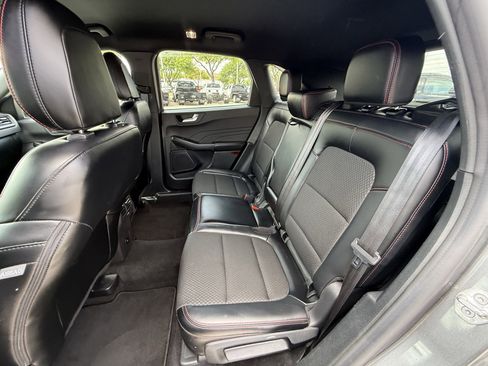 Used 2025 Ford Escape ST-Line image 31