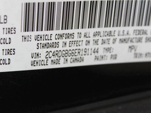 Used 2014 Dodge Grand Caravan SE FWD image 11