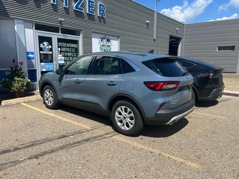 Used 2024 Ford Escape Active w/ Cold Weather Package FWD image 2