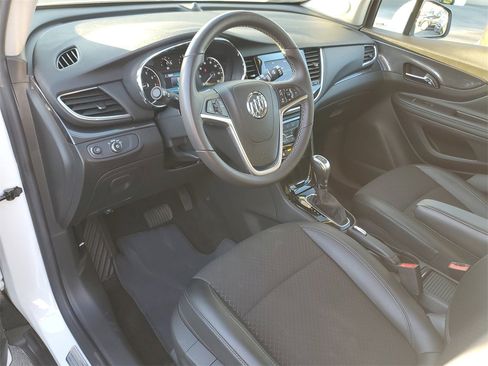 Used 2022 Buick Encore Preferred w/ Safety Package image 16